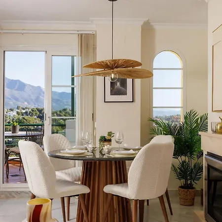 Marbella Banus Suites - Banus - Nueva Andalucia - Senorio De Aloha Urb - Premium Location - 2Br - 2Ba - Outdoor Terrace - Spectacular Sea & Mountain Views - Pool - Ideal For Families 公寓 马尔韦利亚