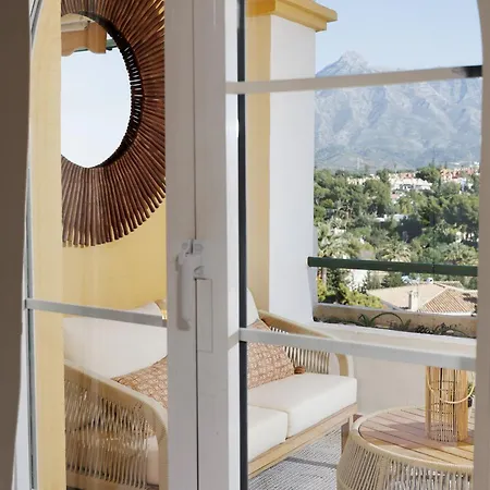 Marbella Banus Suites - Banus - Nueva Andalucia - Senorio De Aloha Urb - Premium Location - 2Br - 2Ba - Outdoor Terrace - Spectacular Sea & Mountain Views - Pool - Ideal For Families 马尔韦利亚