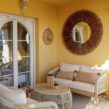 Marbella Banus Suites - Banus - Nueva Andalucia - Senorio De Aloha Urb - Premium Location - 2Br - 2Ba - Outdoor Terrace - Spectacular Sea & Mountain Views - Pool - Ideal For Families 公寓