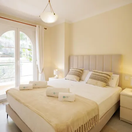 Marbella Banus Suites - Banus - Nueva Andalucia - Senorio De Aloha Urb - Premium Location - 2Br - 2Ba - Outdoor Terrace - Spectacular Sea & Mountain Views - Pool - Ideal For Families *